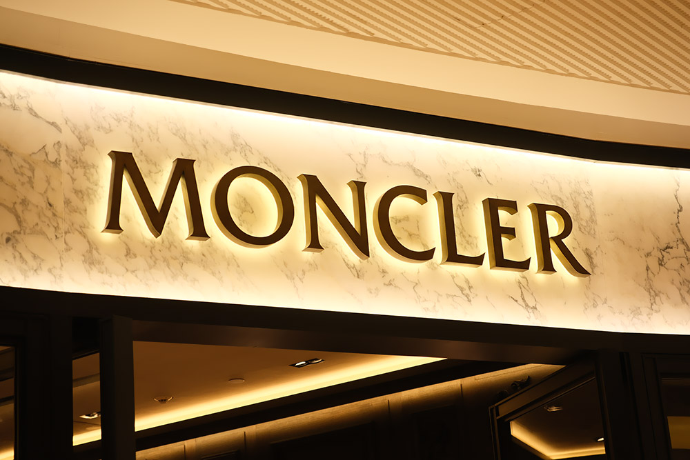 Moncler（盟可睐）